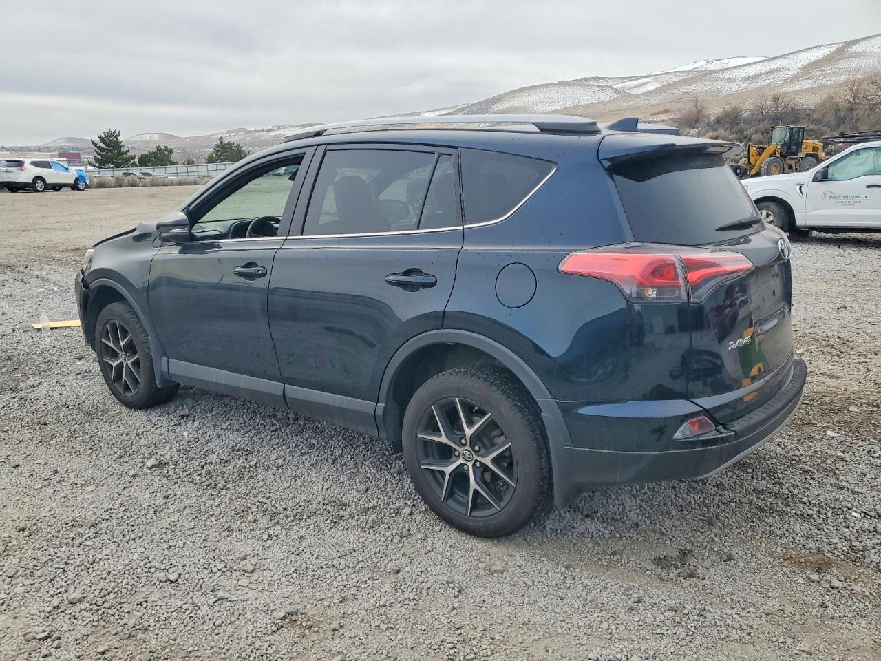 2017 Toyota Rav4 Se - Фото 2