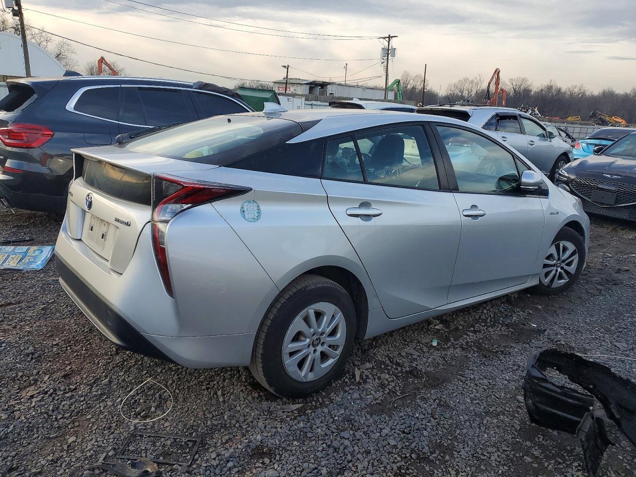 2016 Toyota Prius - Image 3