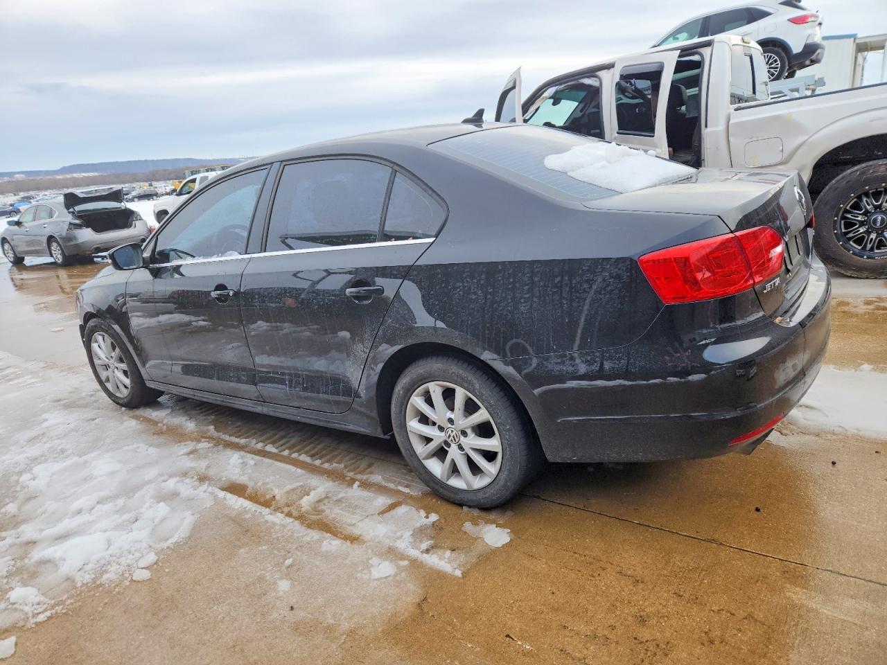 2013 Volkswagen Jetta Se - Image 2