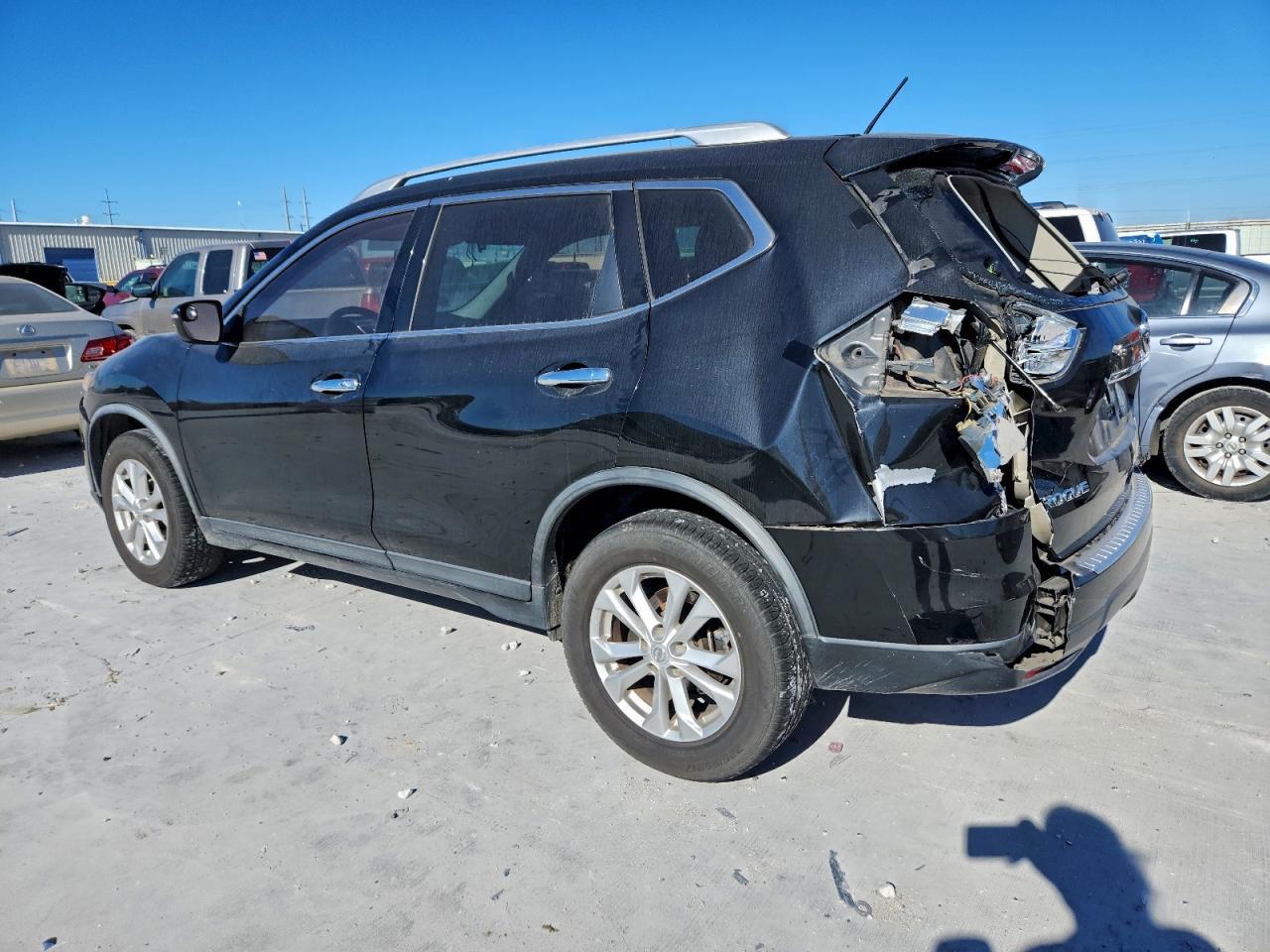 2016 Nissan Rogue S - Image 2