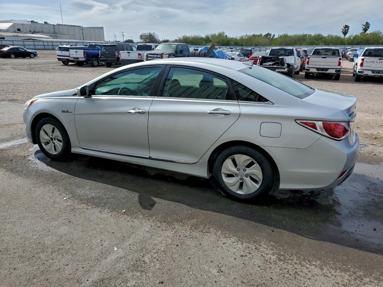 2015 Hyundai Sonata Hybrid - Фото 2