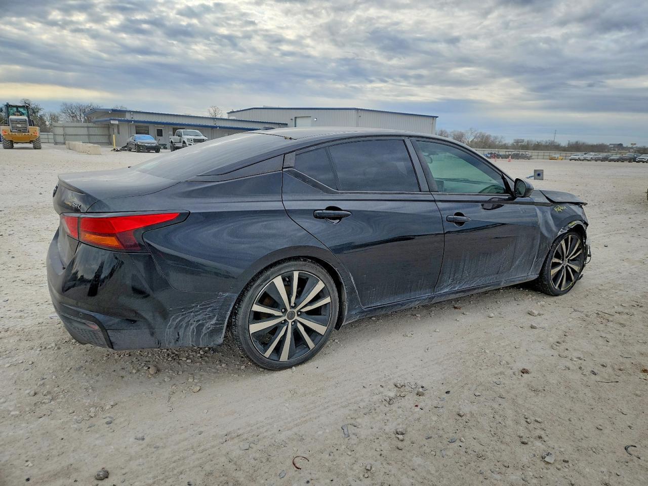 2022 Nissan Altima Sr - Фото 3