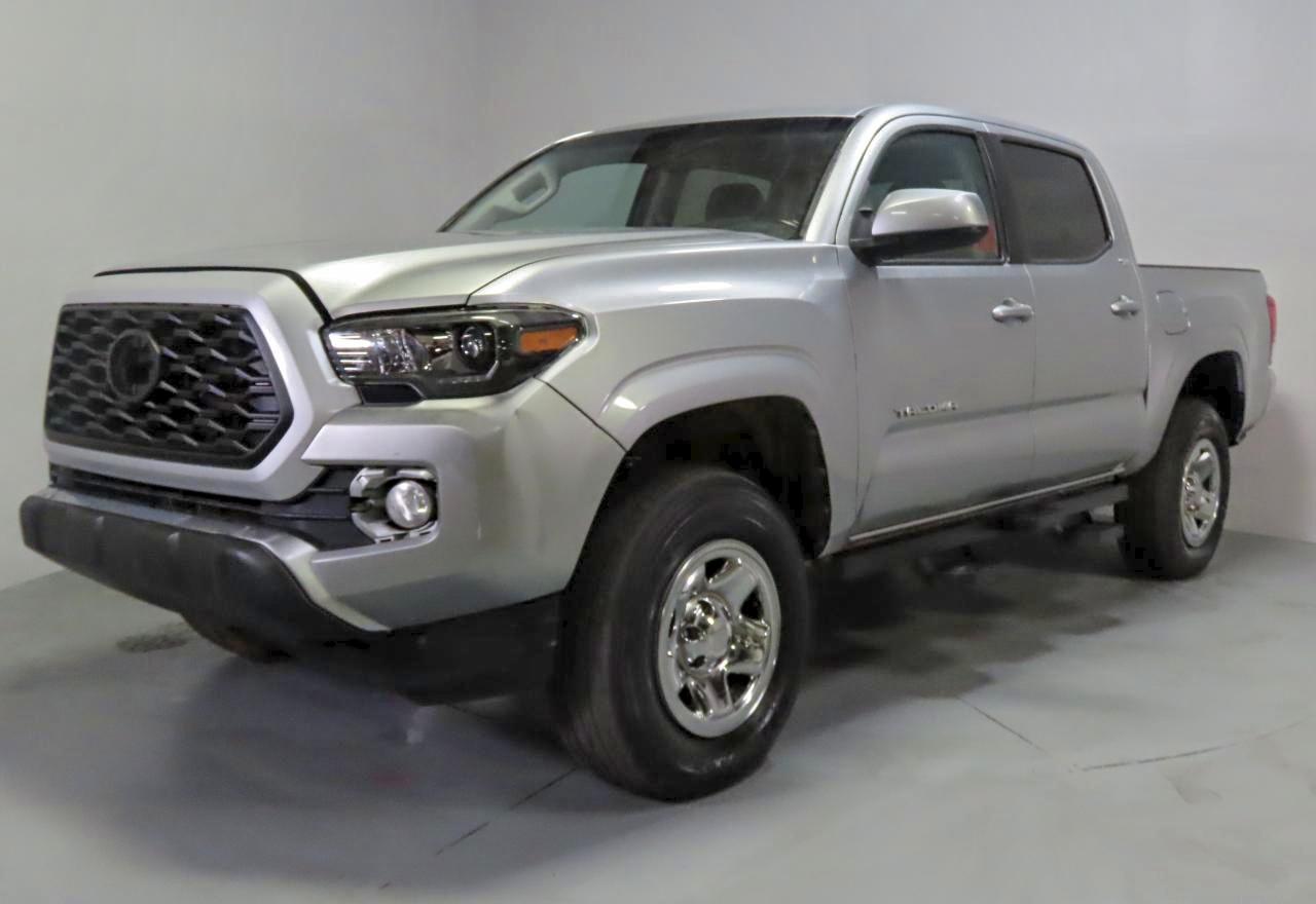 2023 Toyota Tacoma Double Cab - Image 2