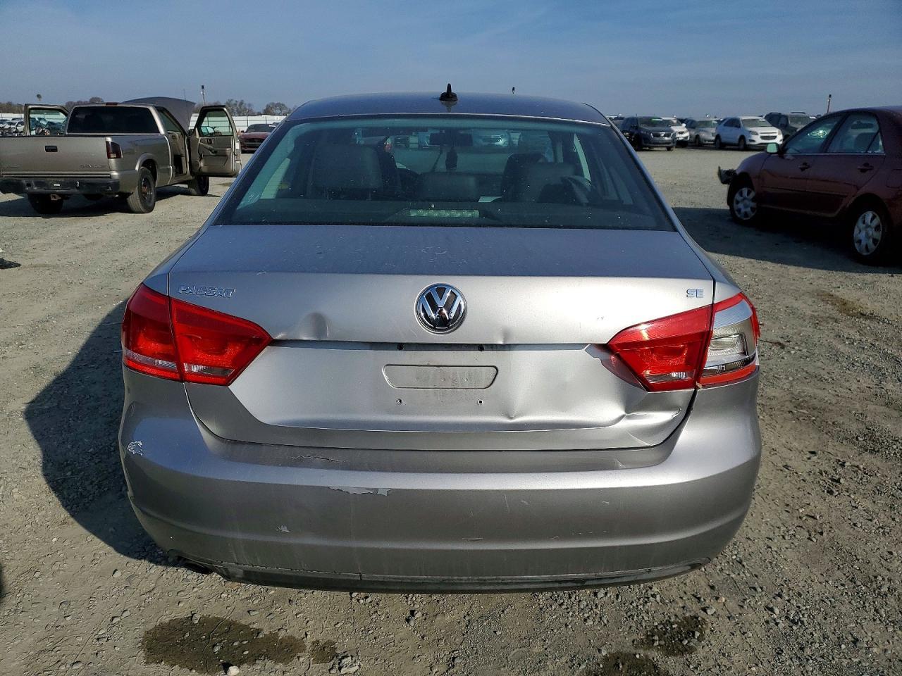 2013 Volkswagen Passat Se - Image 6