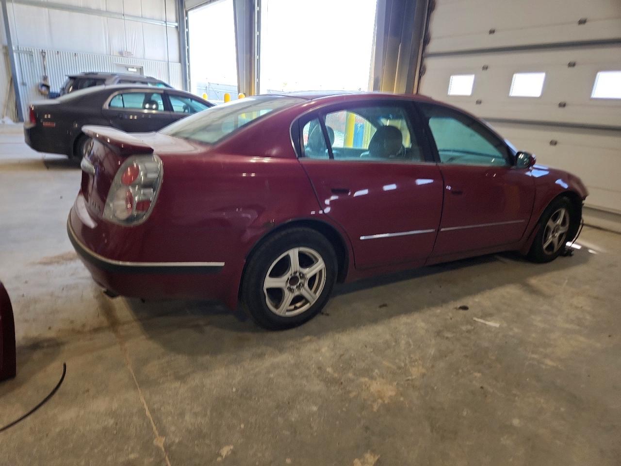 2005 Nissan Altima S - Image 3
