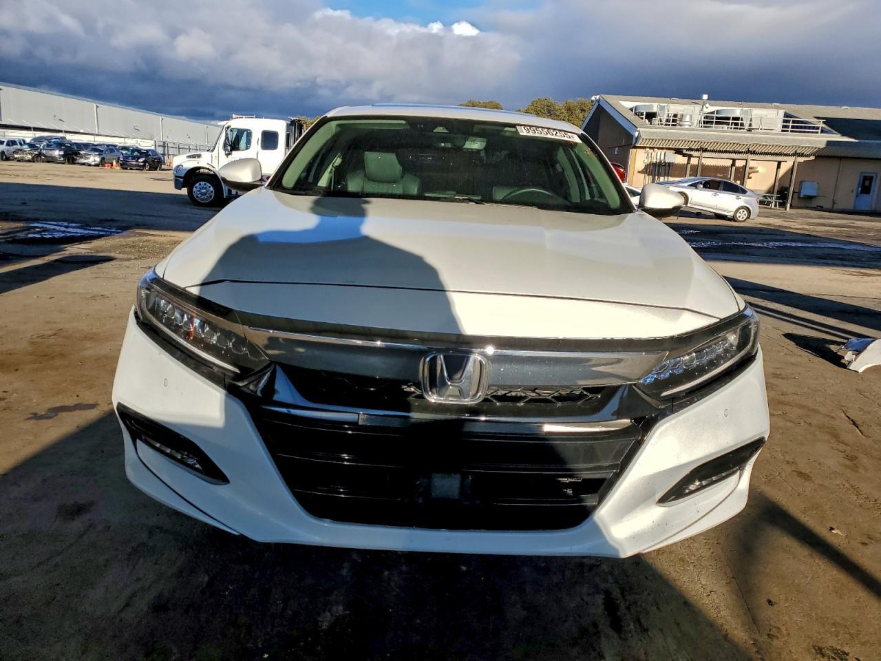 2020 Honda Accord Touring Hybrid - Фото 5