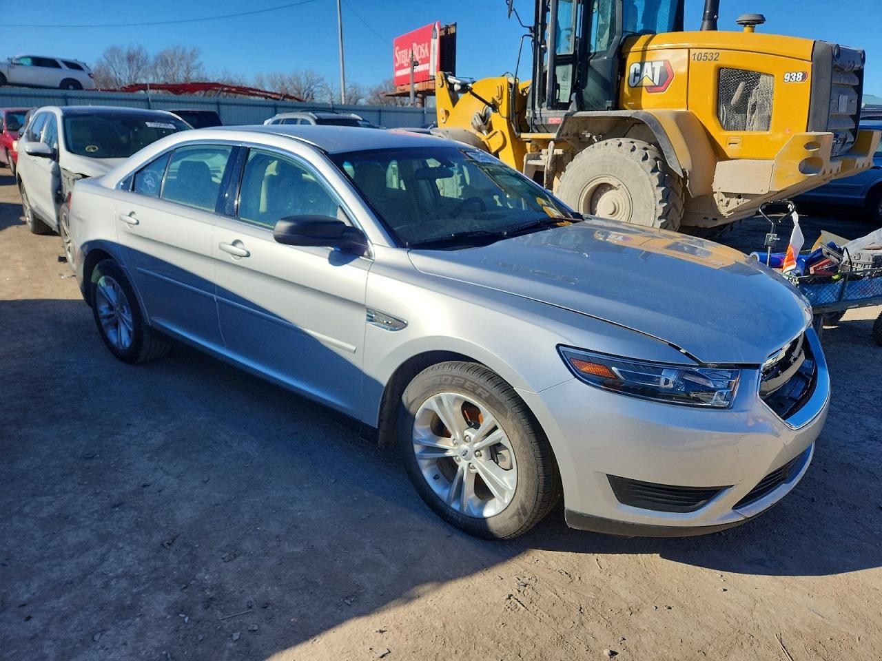 2017 Ford Taurus Se - Фото 4