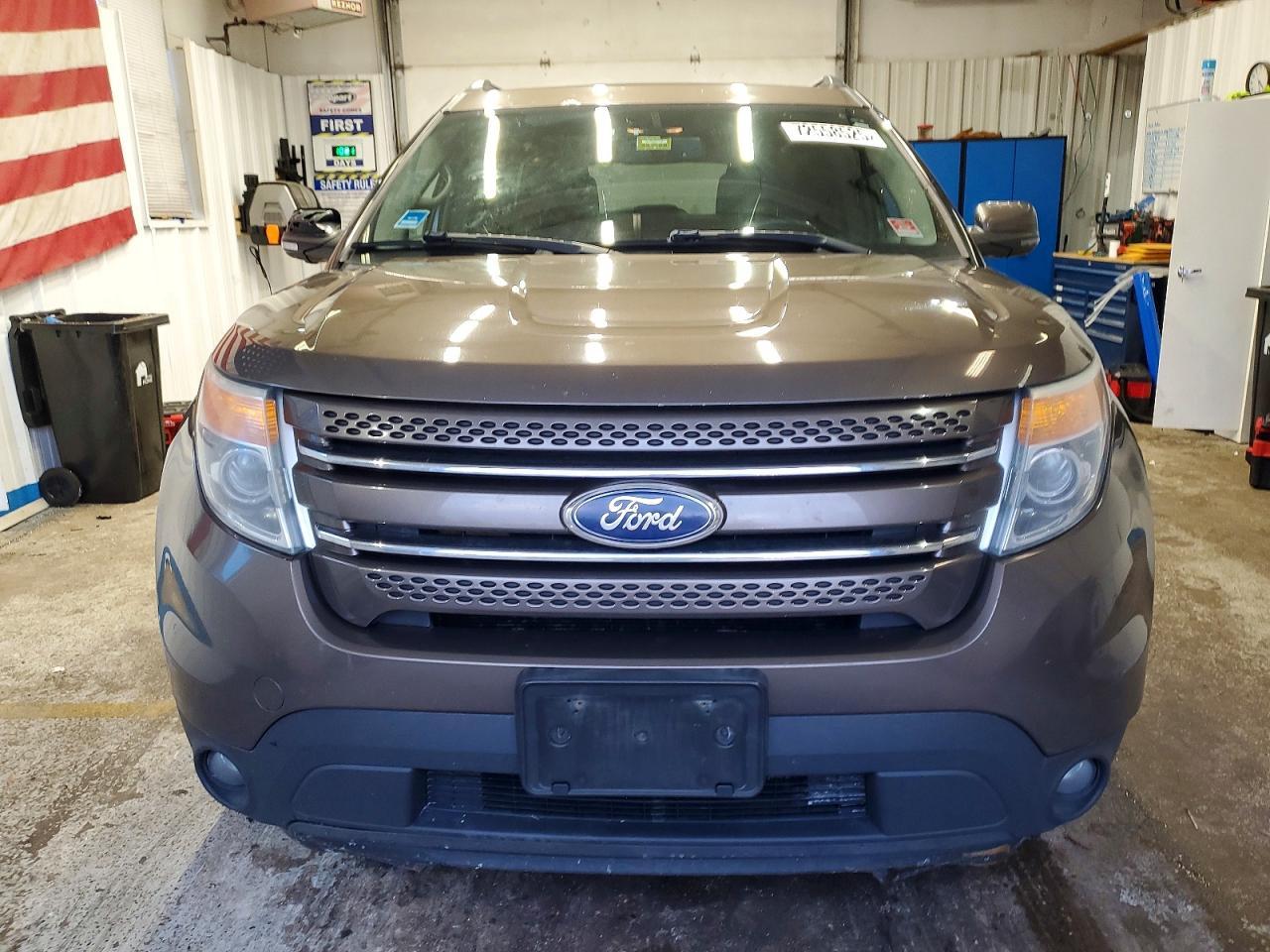 2015 Ford Explorer Limited - Image 5