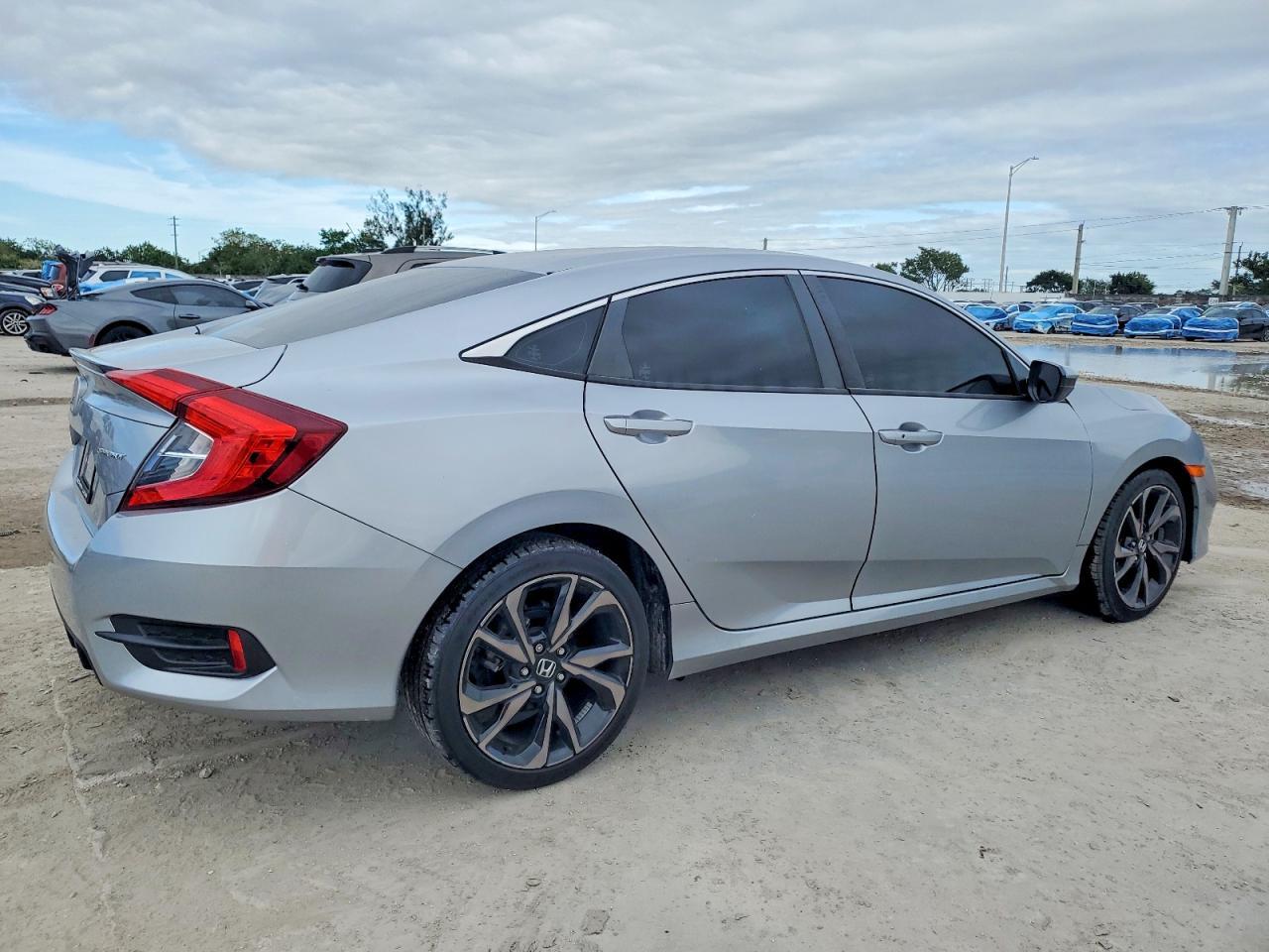 2021 Honda Civic Sport - Фото 3
