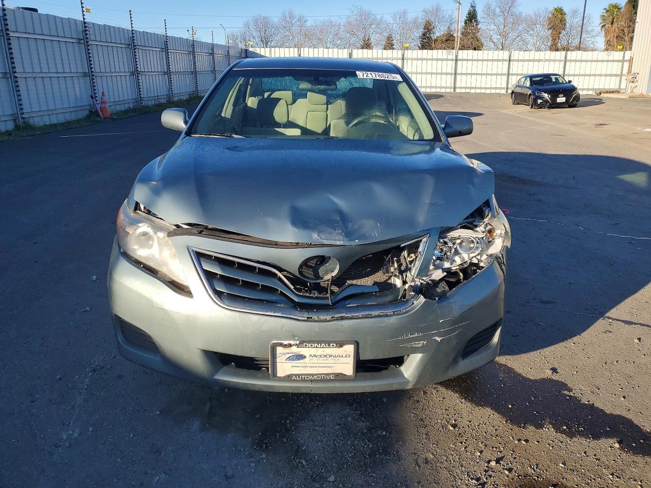 2010 Toyota Camry Base - Фото 5