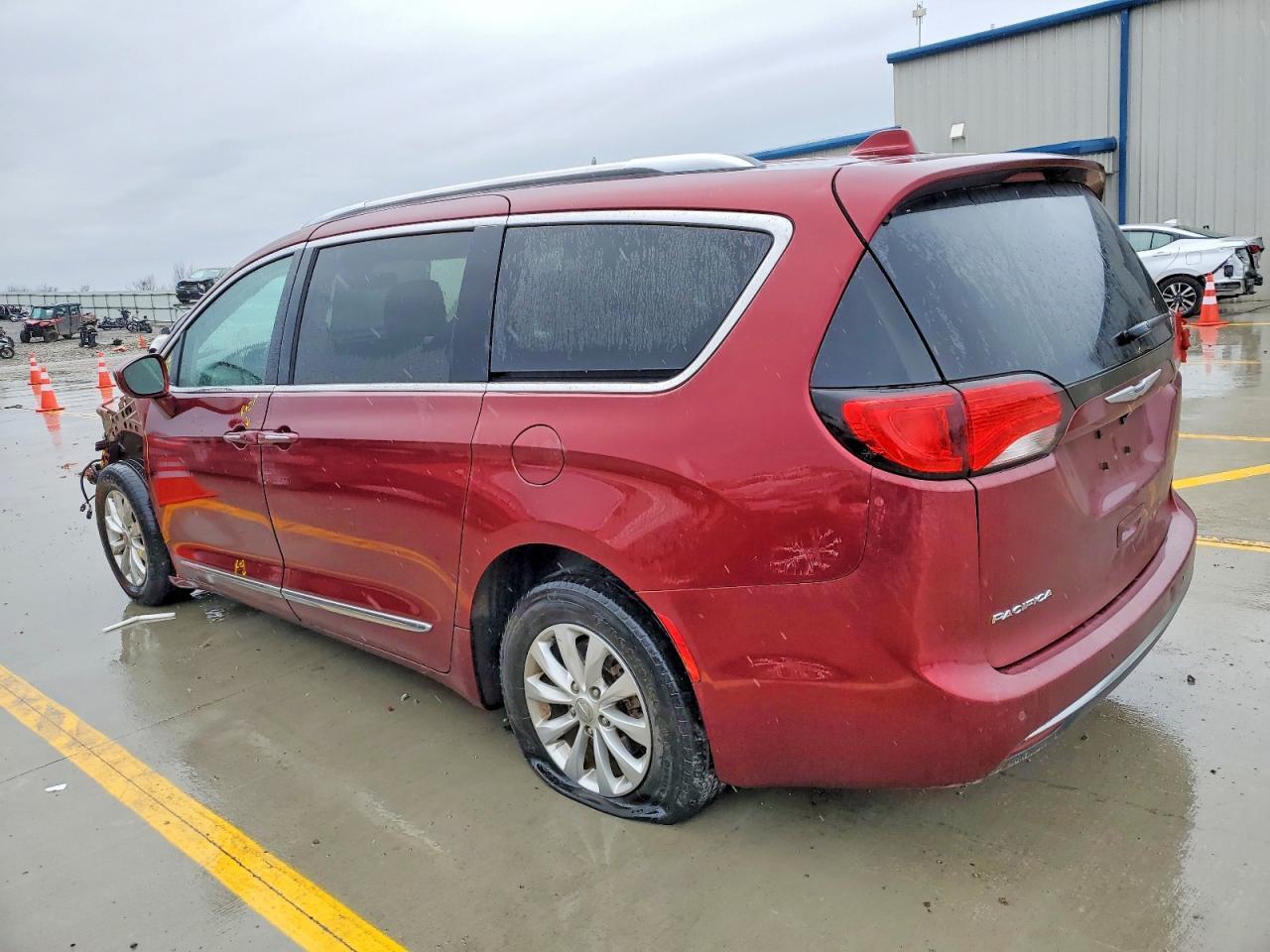 2019 Chrysler Pacifica Touring L - Фото 2