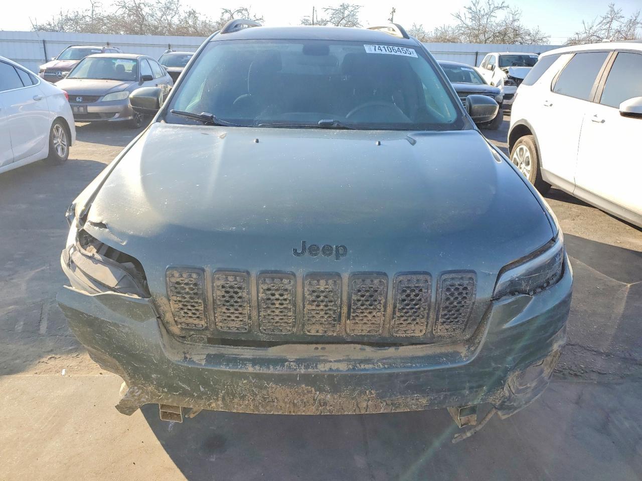 2019 Jeep Cherokee Latitude - Image 5