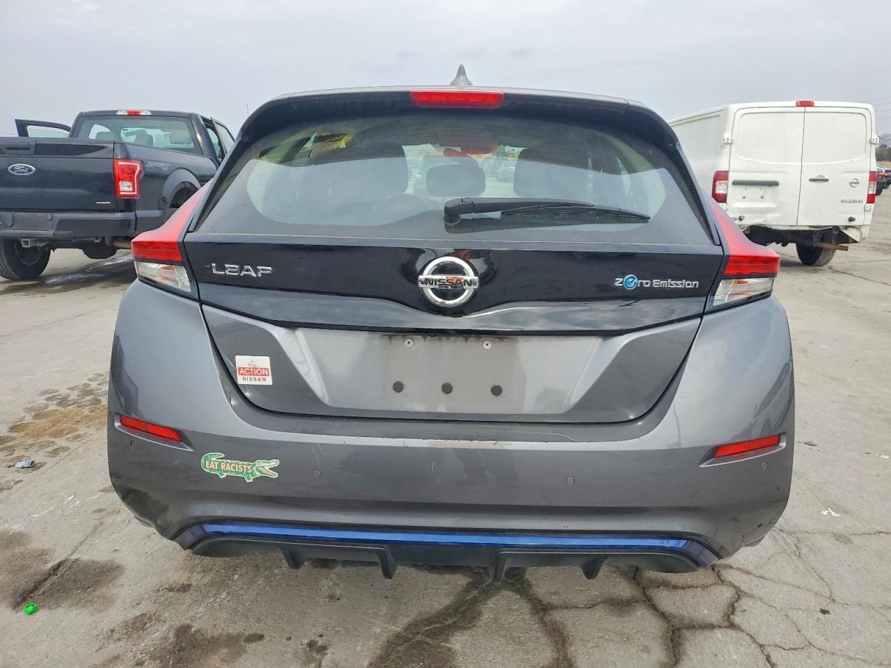 2022 Nissan Leaf S - Фото 6