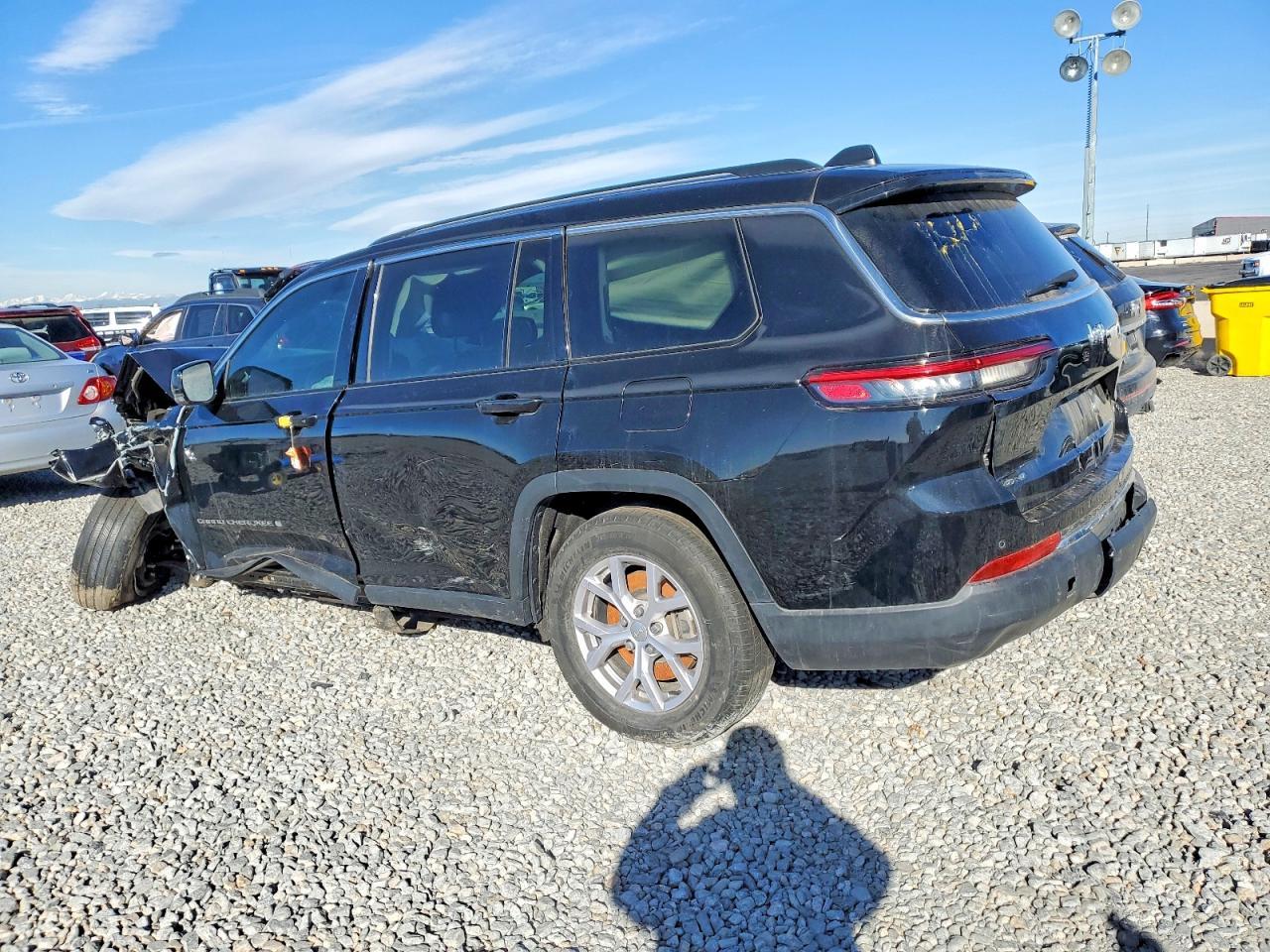 2022 Jeep Grand Cherokee L Limited - Image 2