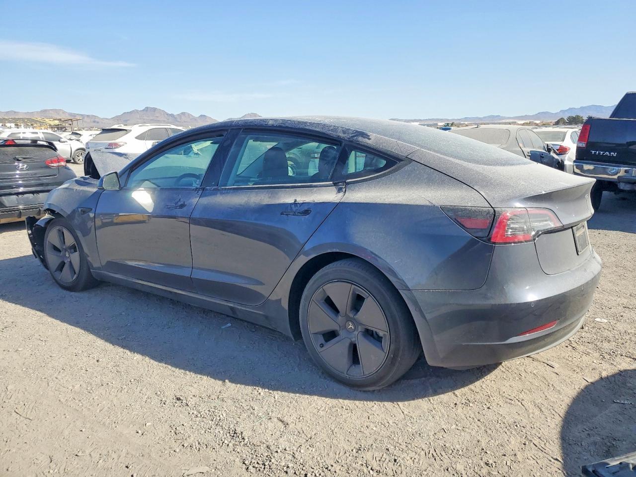2022 Tesla Model 3 - Image 2