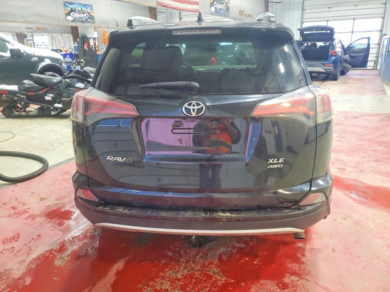 2016 Toyota Rav4 Xle - Image 6