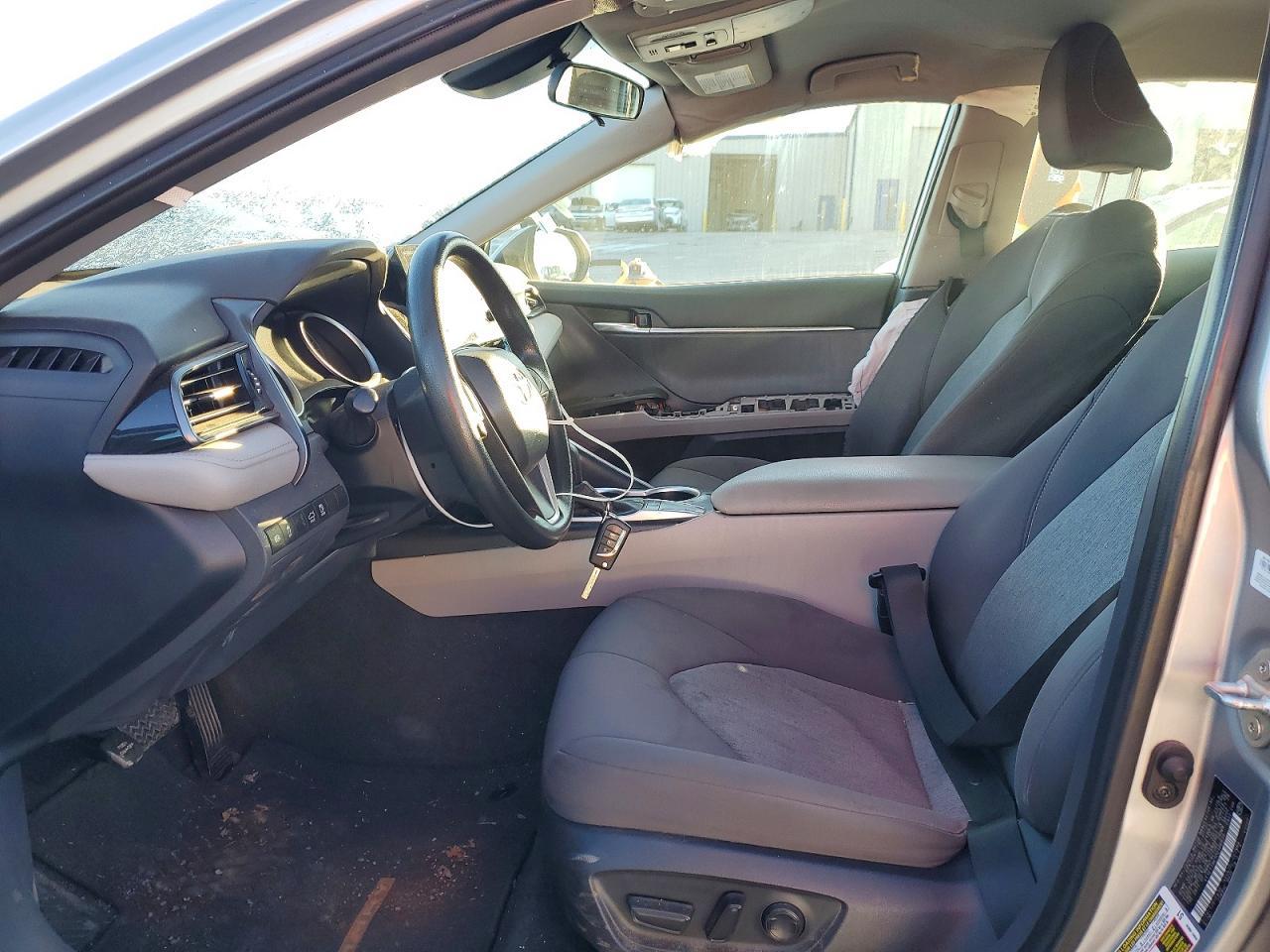 2023 Toyota Camry Le - Фото 7