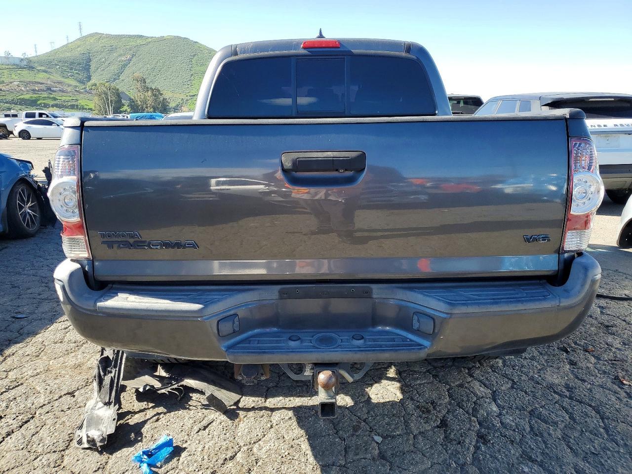 2014 Toyota Tacoma Double Cab - Image 6