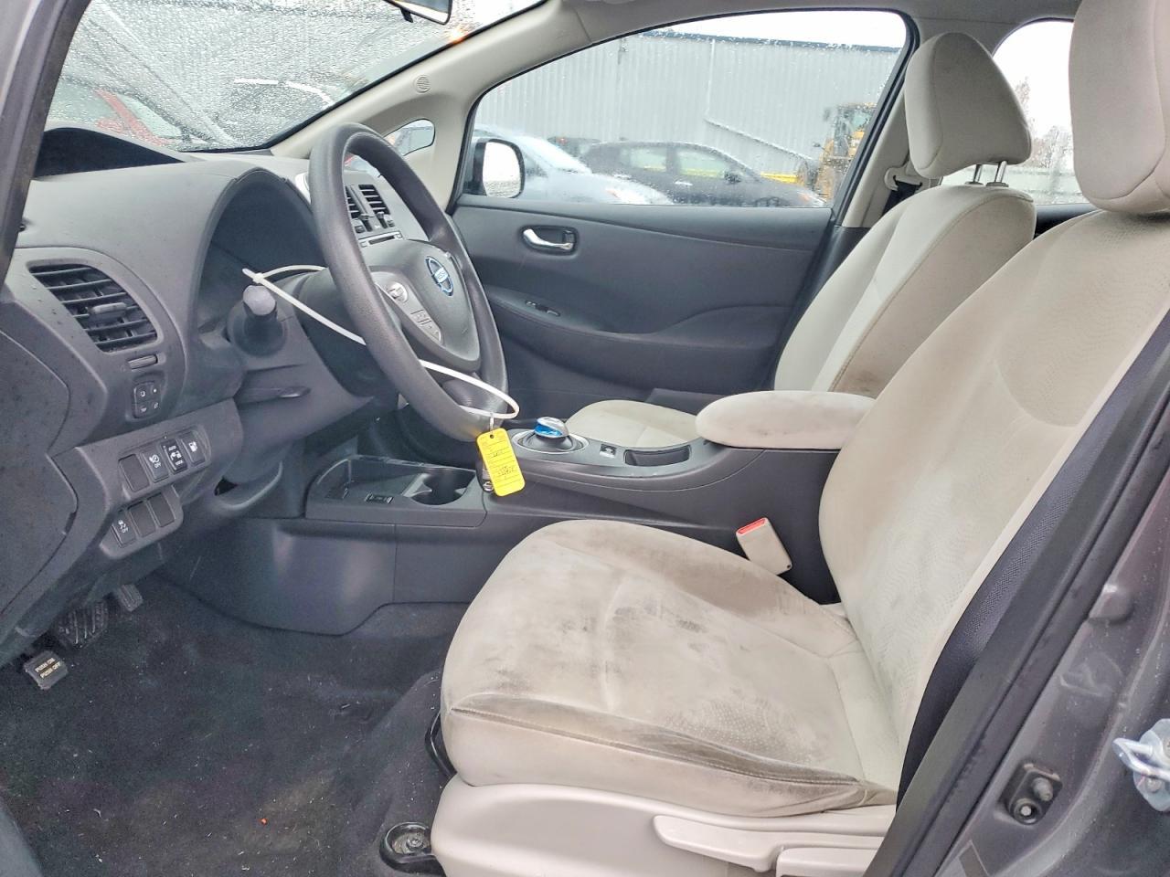 2017 Nissan Leaf S - Фото 7