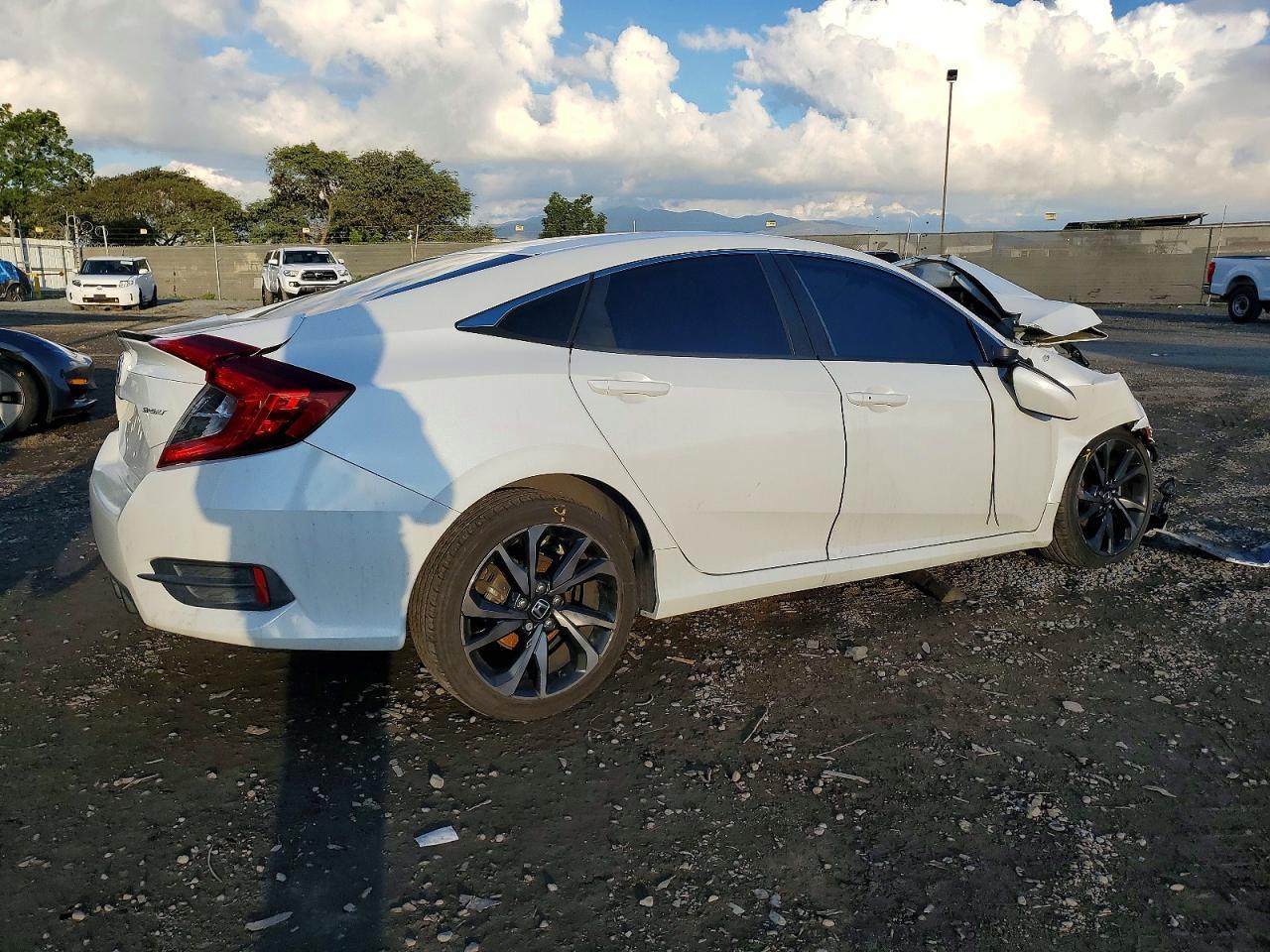 2019 Honda Civic Sport - Фото 3