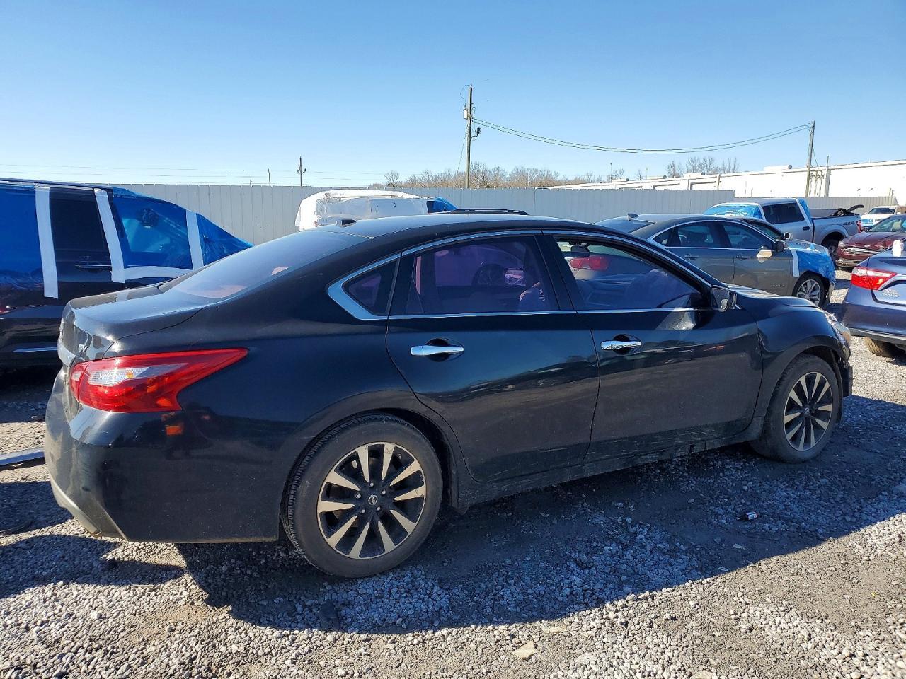 2018 Nissan Altima 2.5 - Image 3