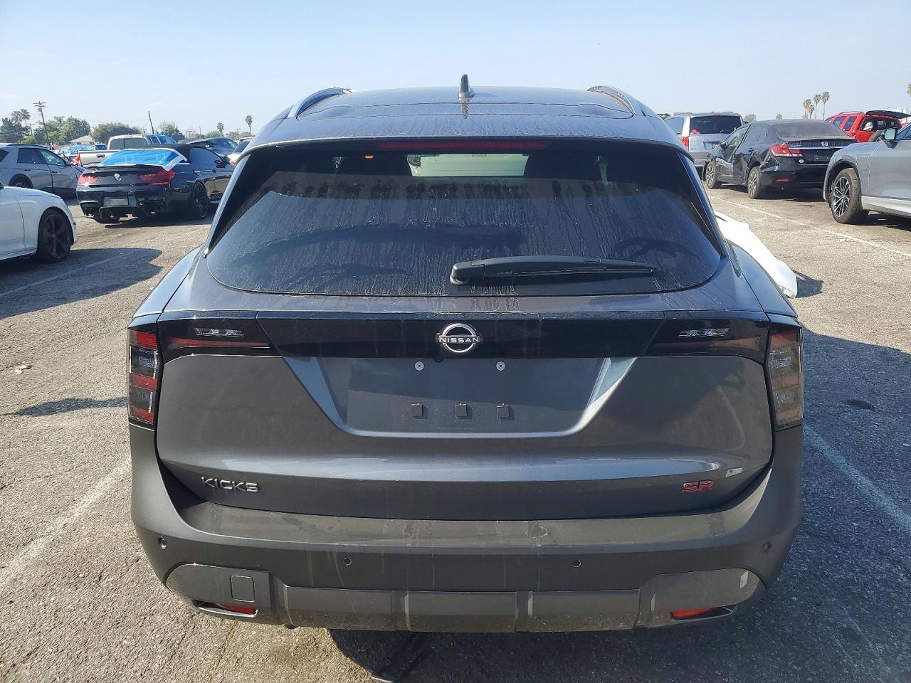 2025 Nissan Kicks Sr - Image 6