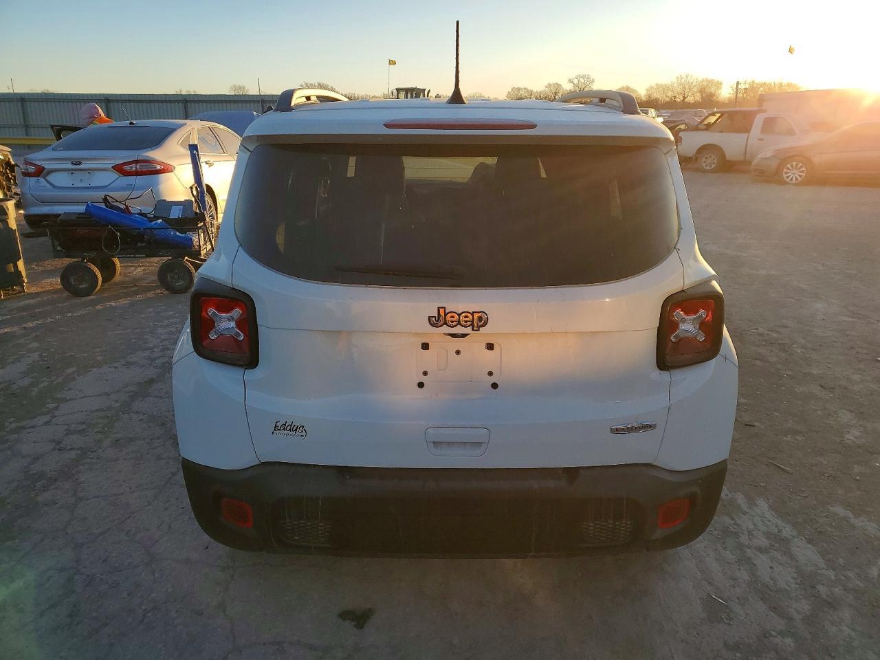 2021 Jeep Renegade Latitude - Фото 6