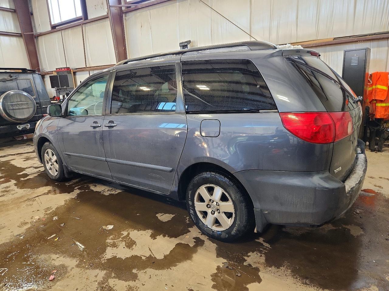 2007 Toyota Sienna Le - Фото 2