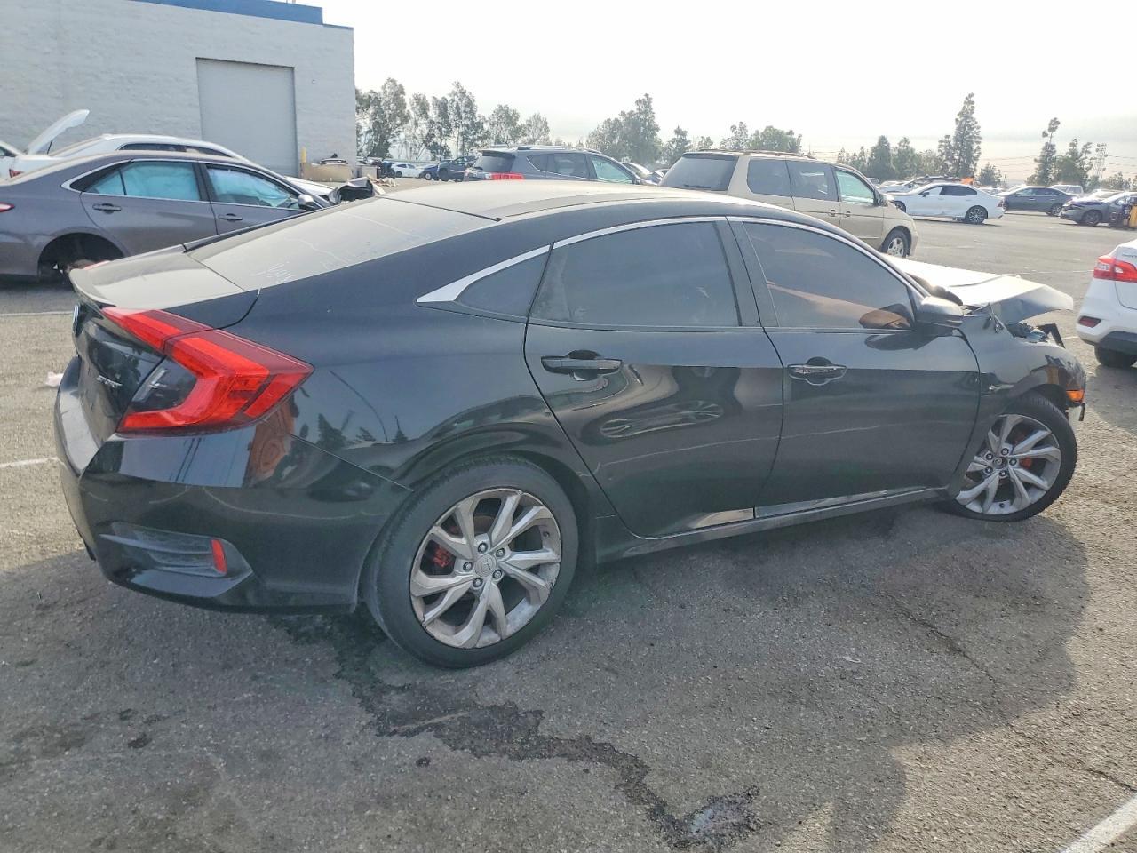 2019 Honda Civic Sport - Image 3