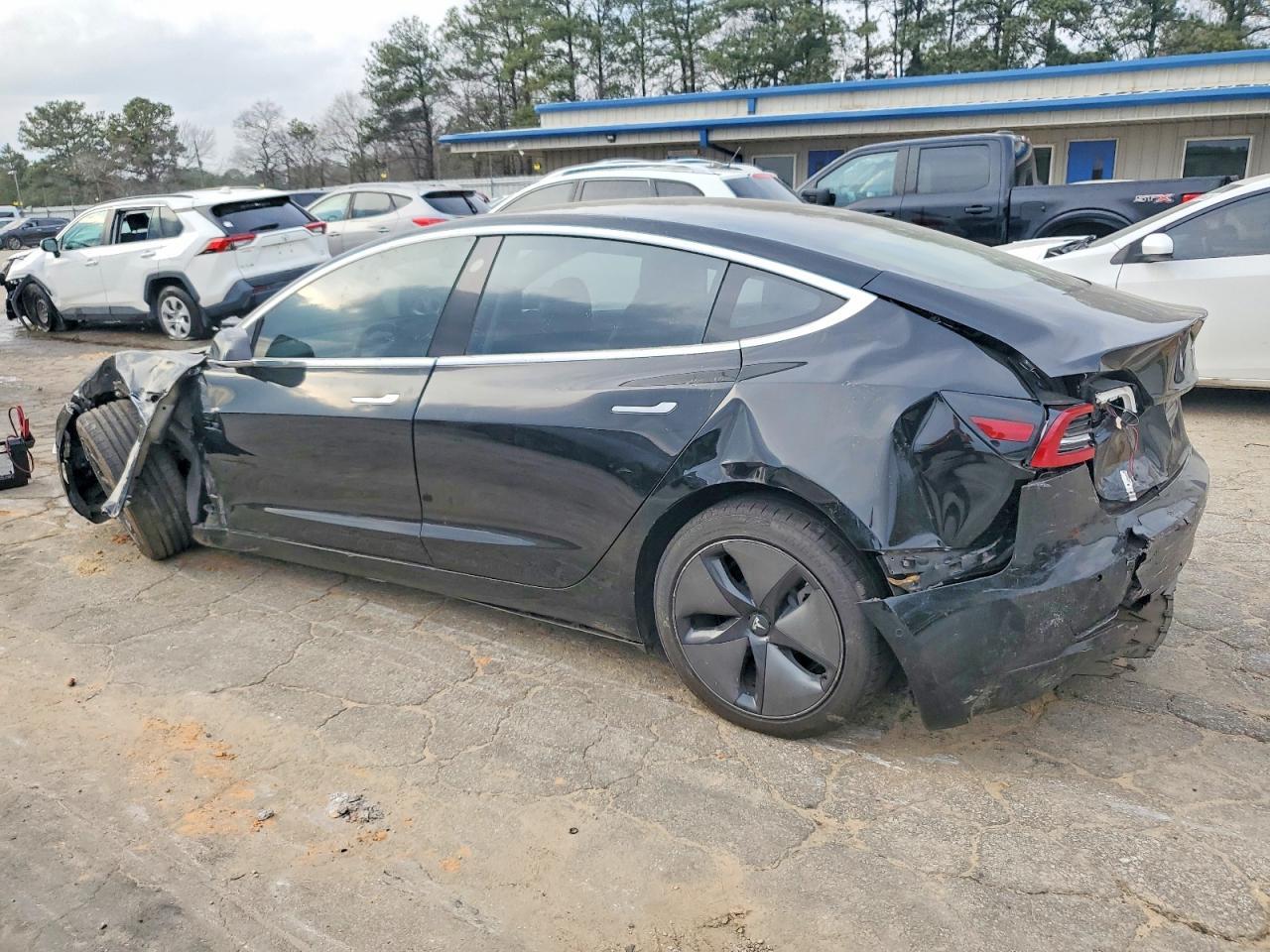 2018 Tesla Model 3 - Image 2