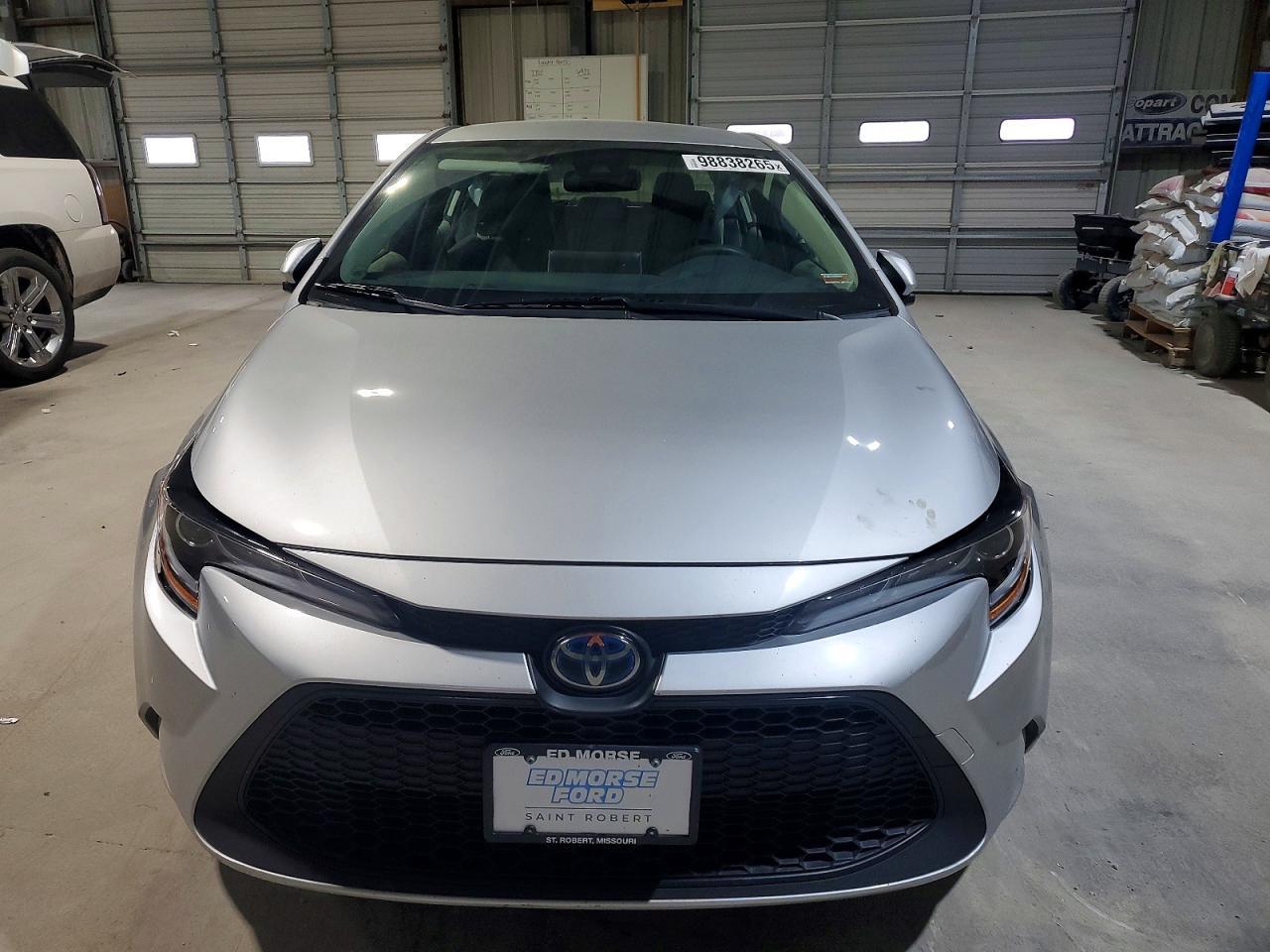 2020 Toyota Corolla Le - Image 5