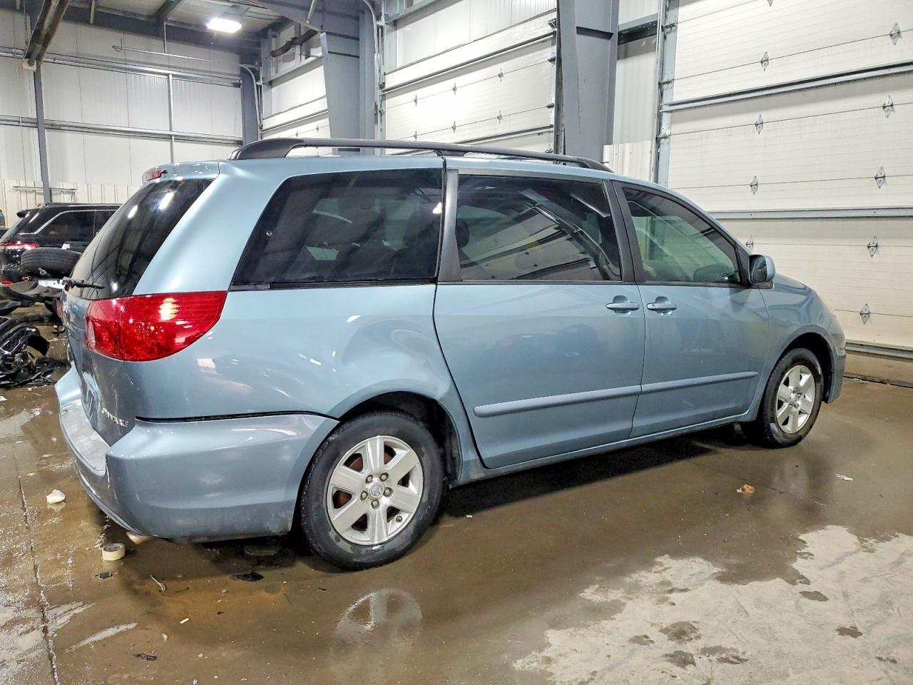 2007 Toyota Sienna Xle 7-Passenger - Фото 3