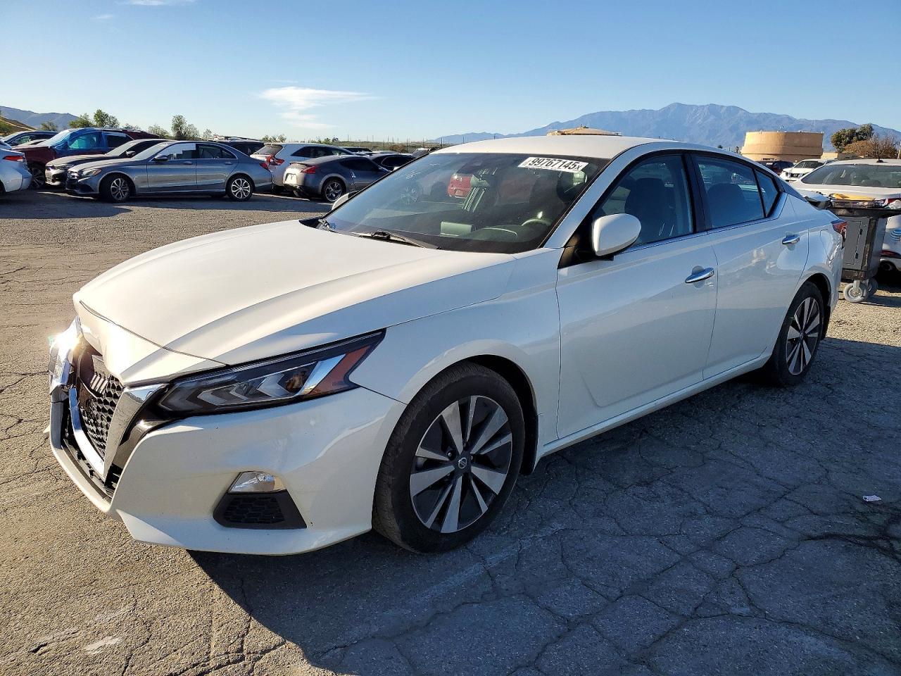 2022 Nissan Altima Sv
