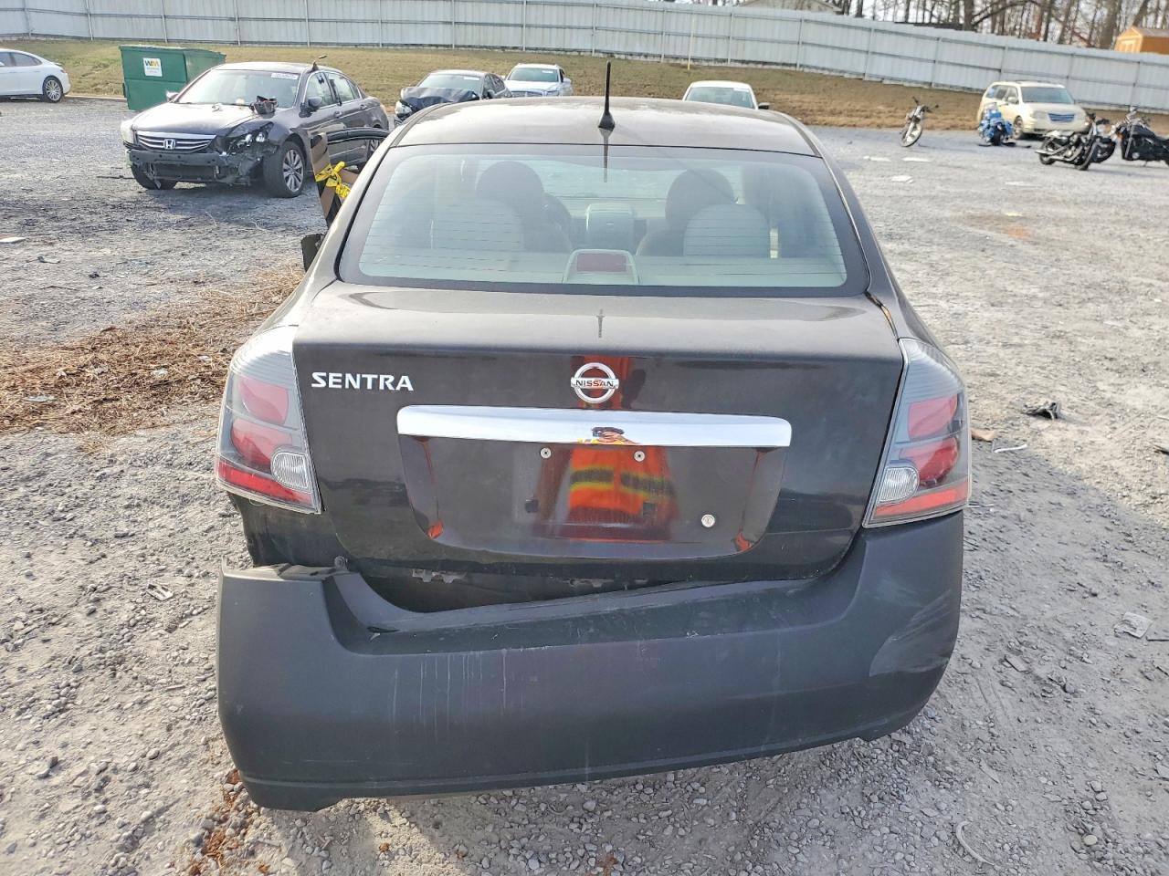 2010 Nissan Sentra 2.0 - Фото 6