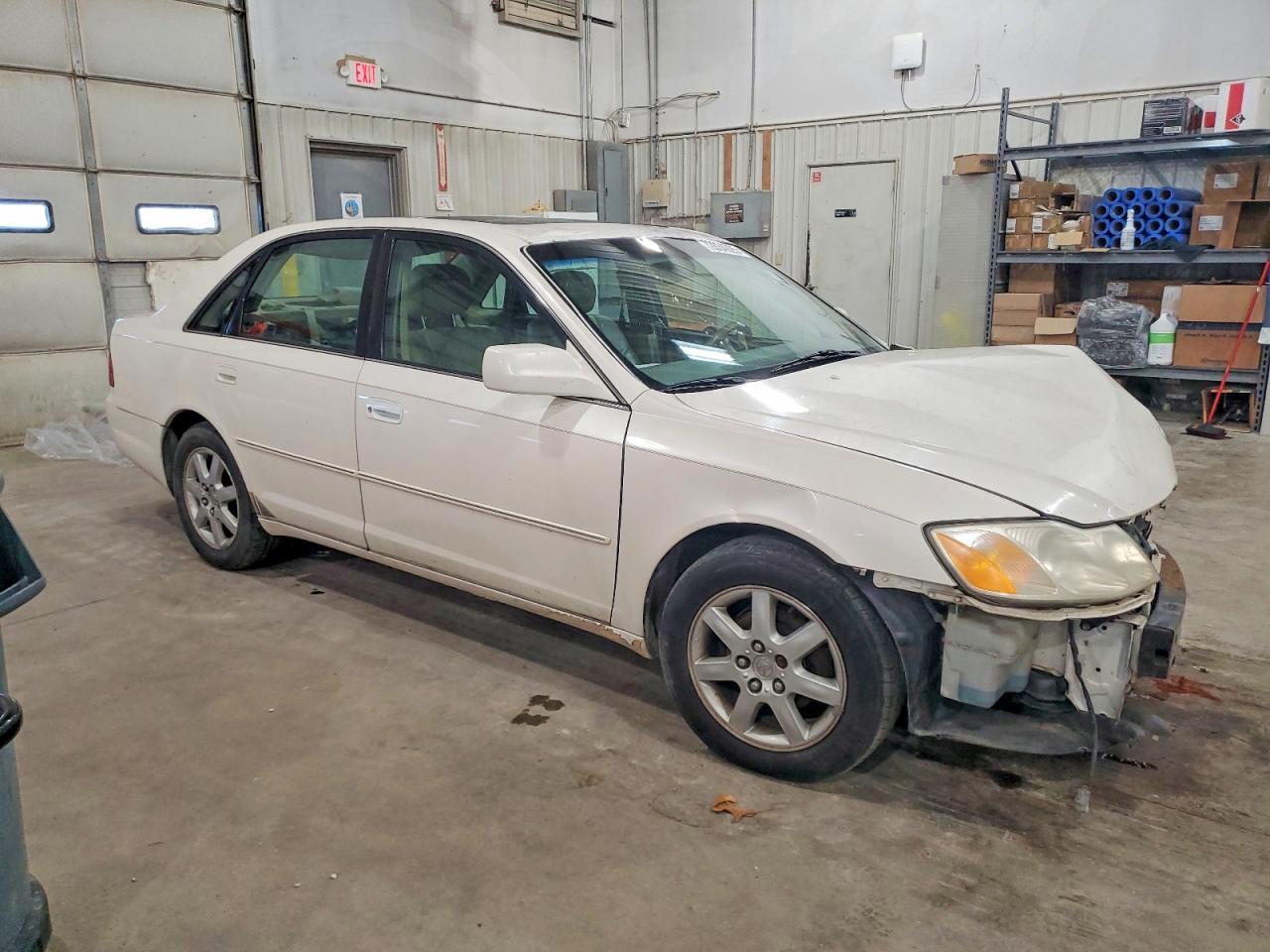 2001 Toyota Avalon 4D - Image 4