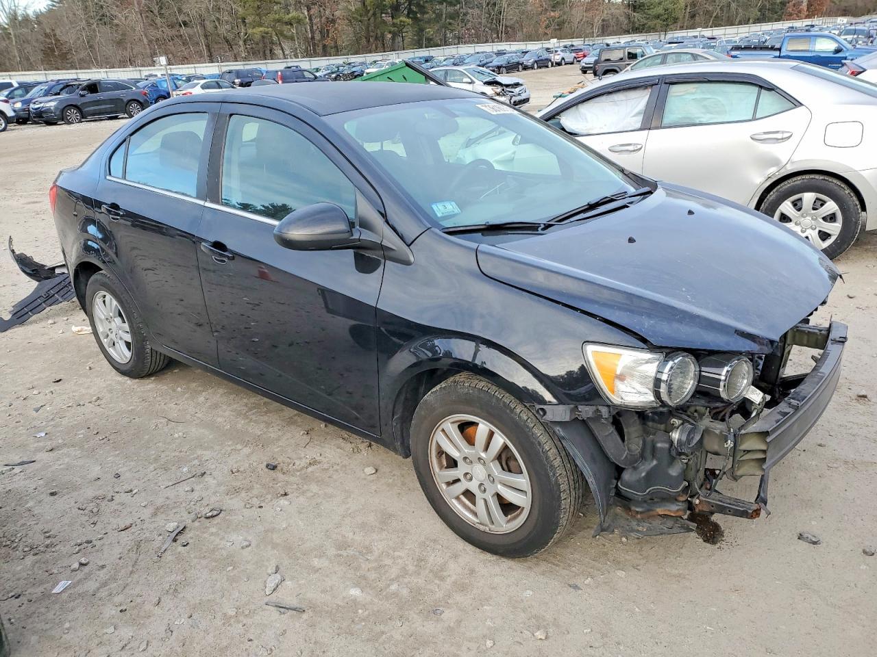 2016 Chevrolet Sonic Lt - Фото 4