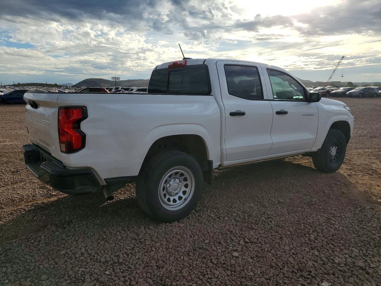 2025 Chevrolet Colorado - Фото 3