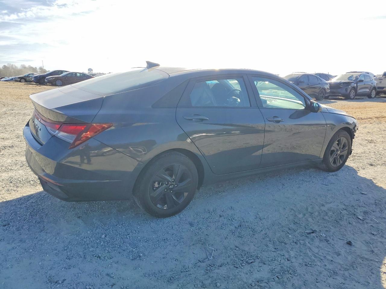 2023 Hyundai Elantra Sel - Фото 3