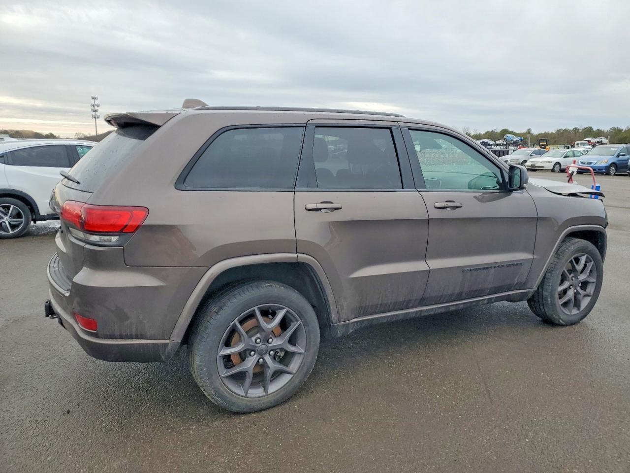2021 Jeep Grand Cherokee Limited - Фото 3