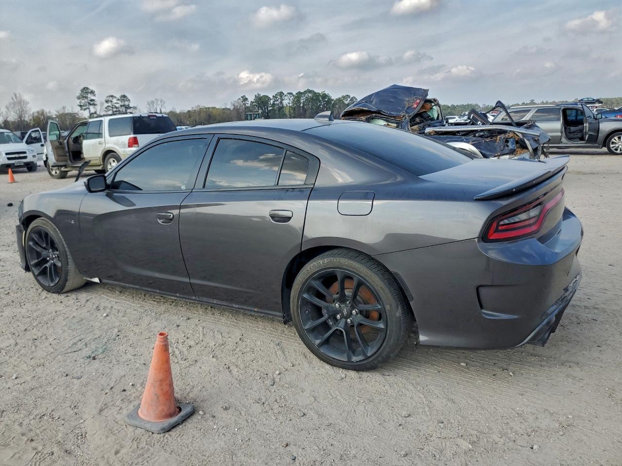 2020 Dodge Charger Scat Pack - Image 2