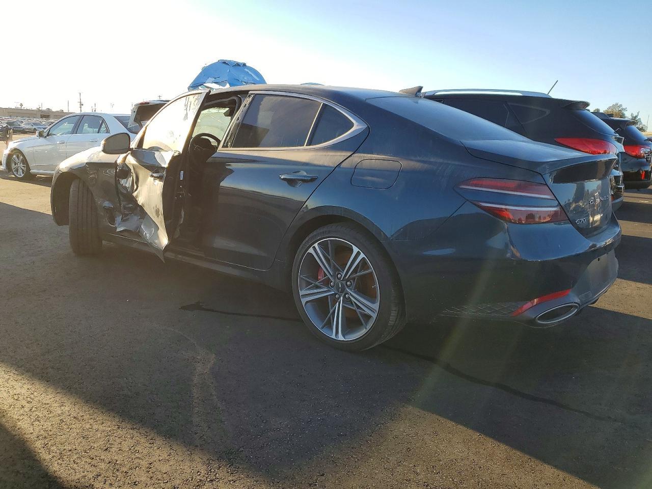2025 Genesis G70 Base - Фото 2