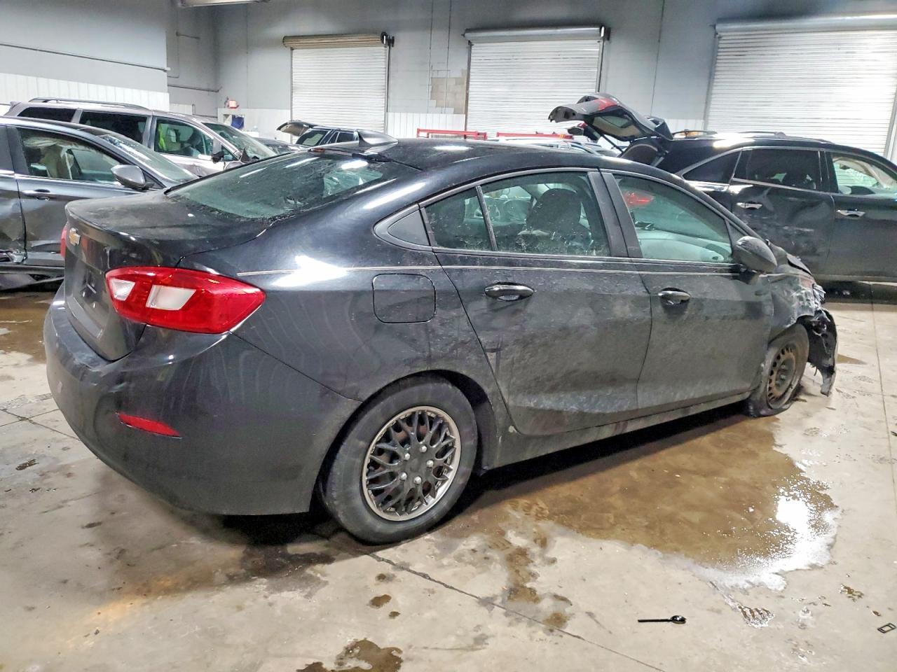 2017 Chevrolet Cruze Ls - Image 3