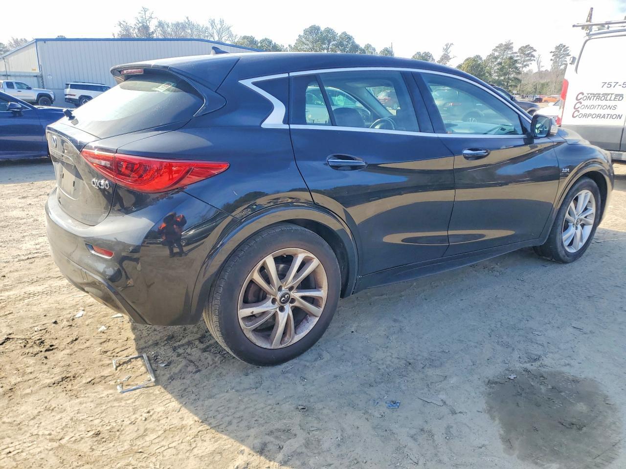 2018 Infiniti Qx30 Base - Фото 3
