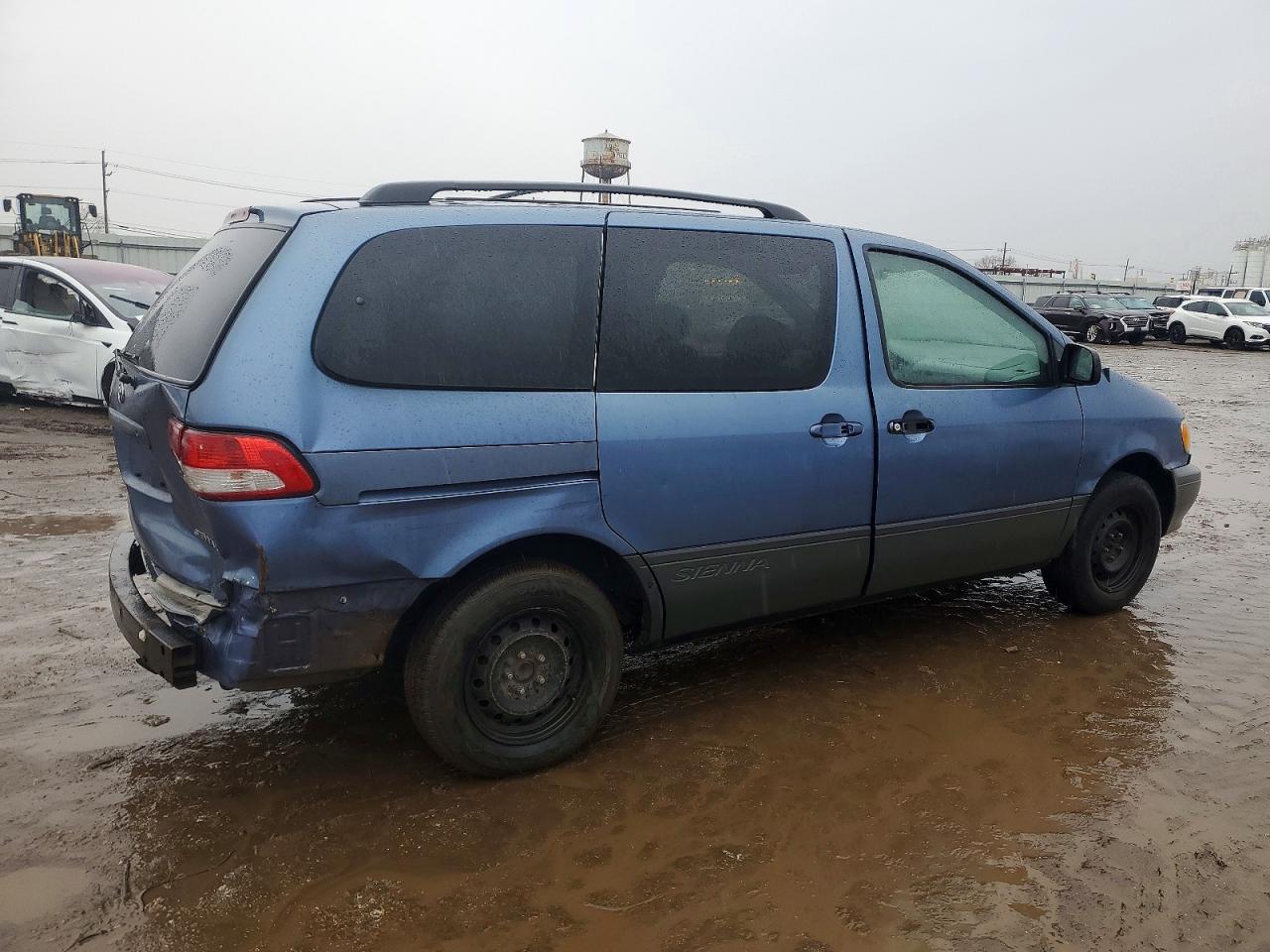 2002 Toyota Sienna Le - Фото 3