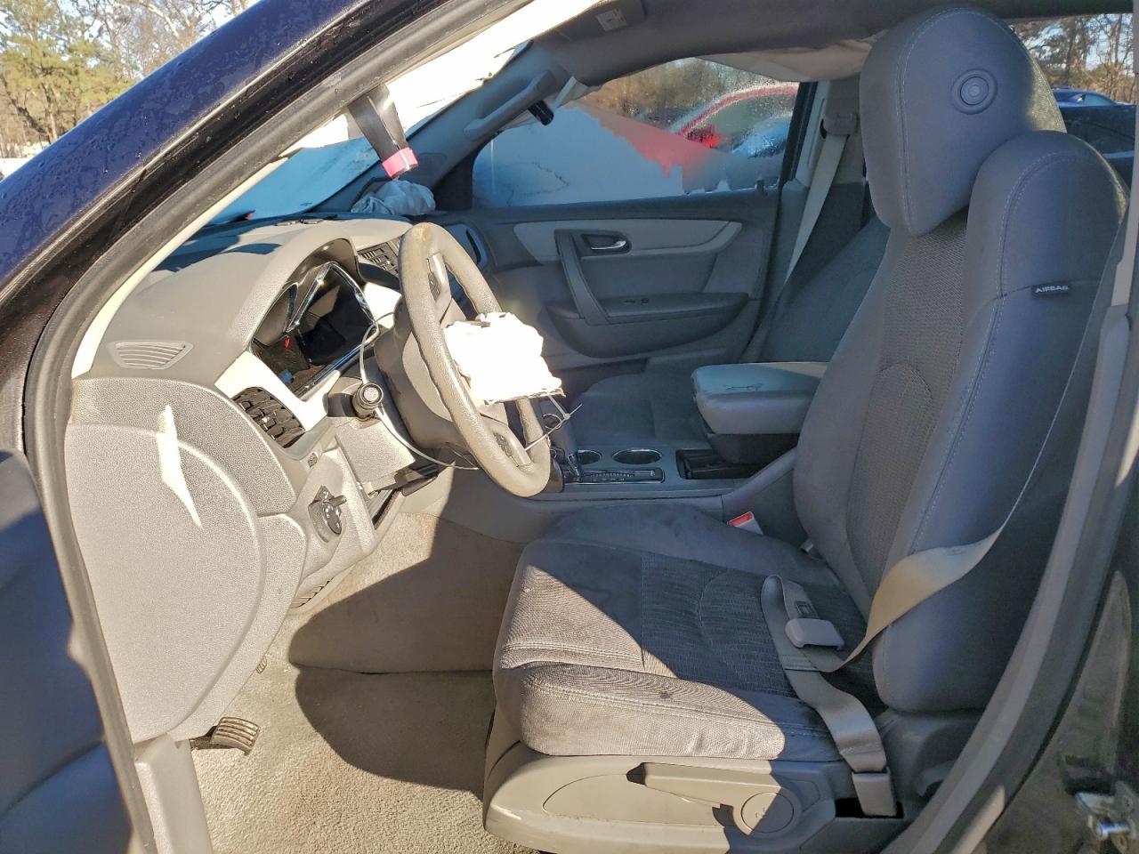 2016 Chevrolet Traverse Ls - Image 7