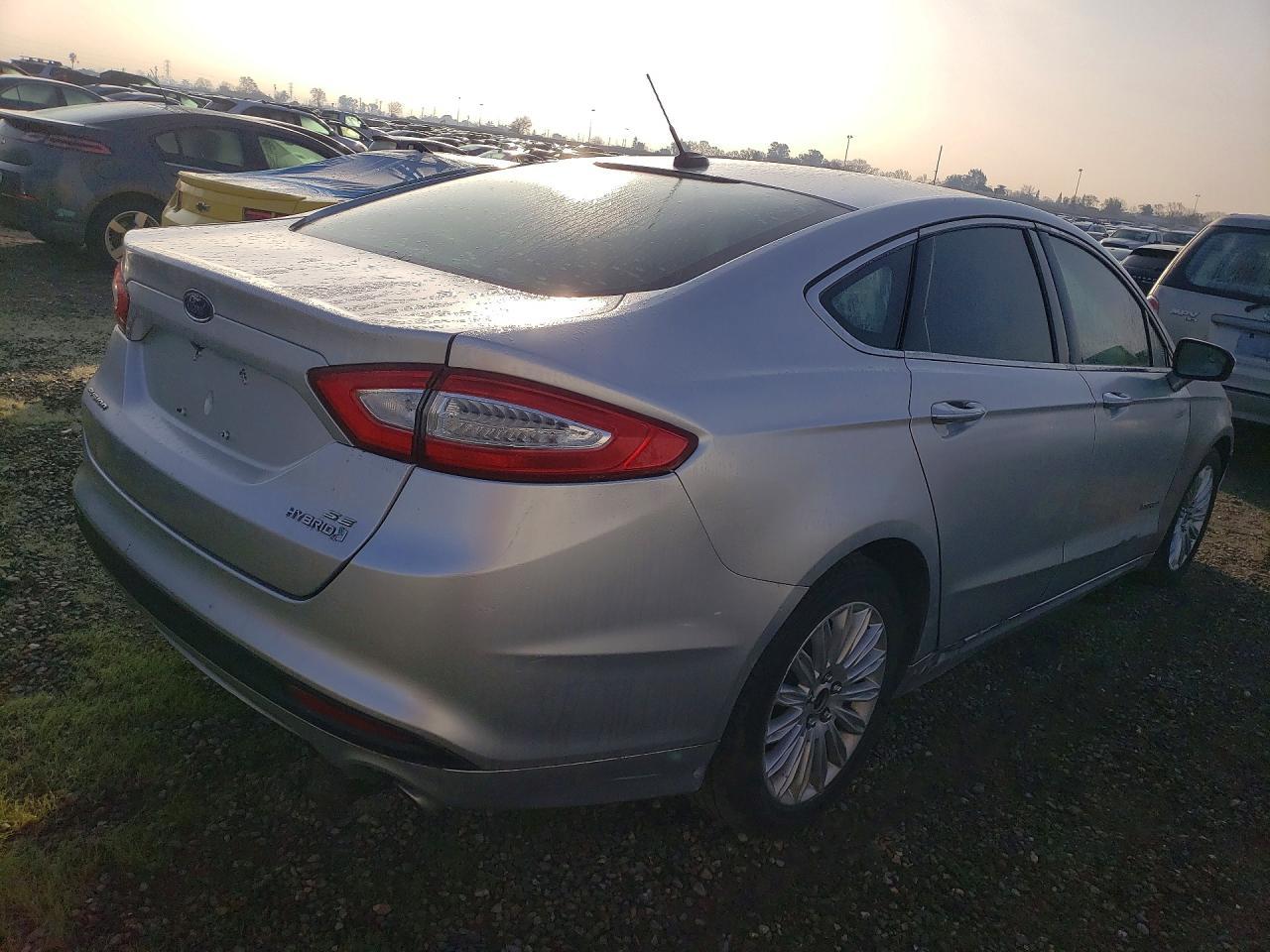 2013 Ford Fusion Se Hybrid - Image 3