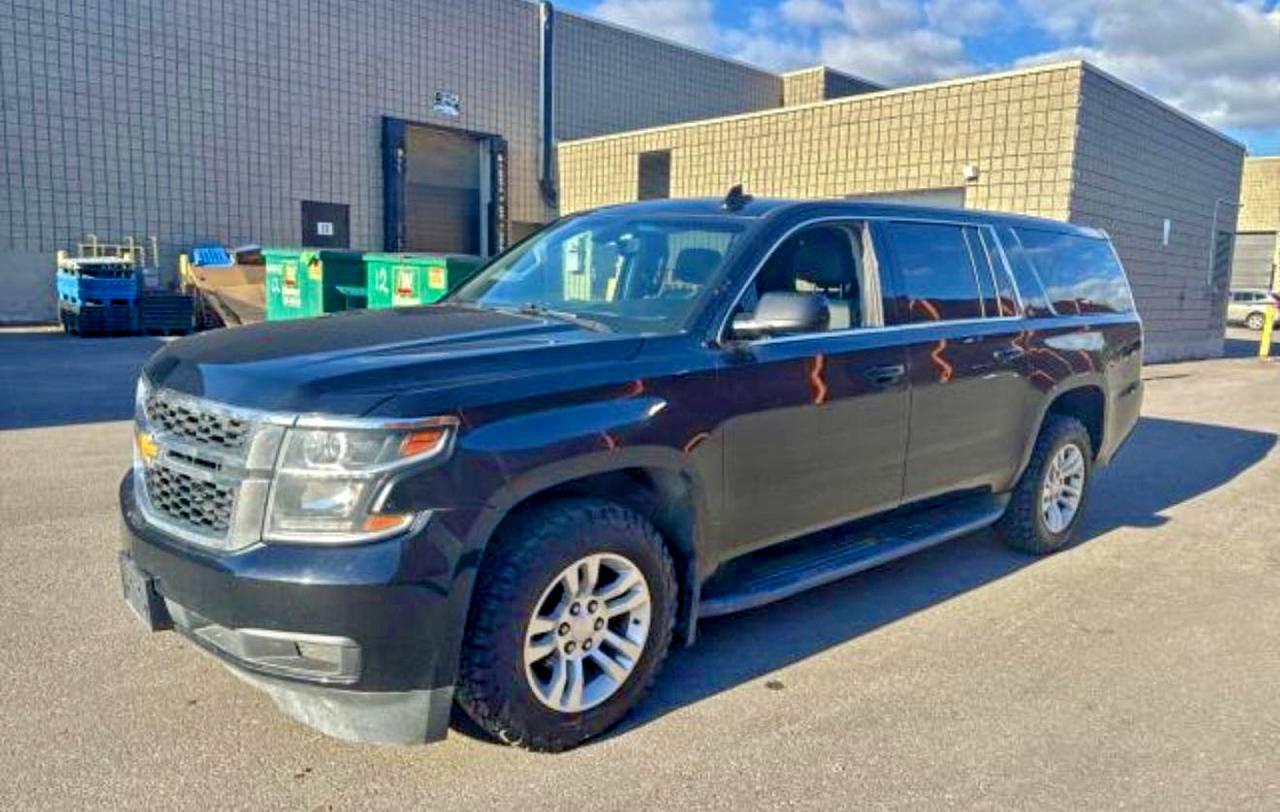 2016 Chevrolet Suburban K1500 - Фото 2