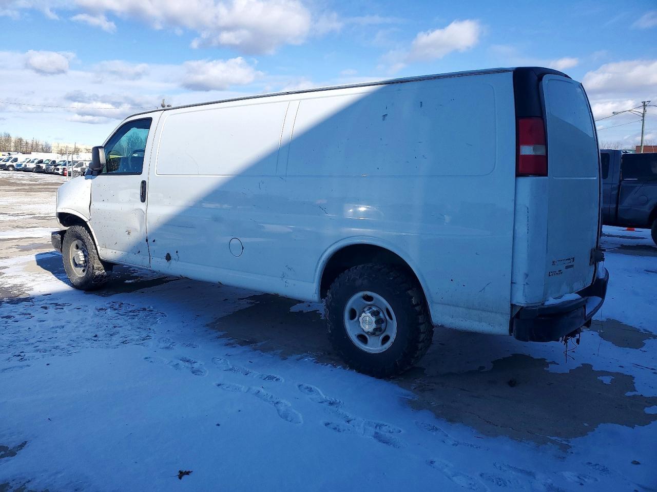 2014 Chevrolet Express G2500 Delivery Van - Image 2