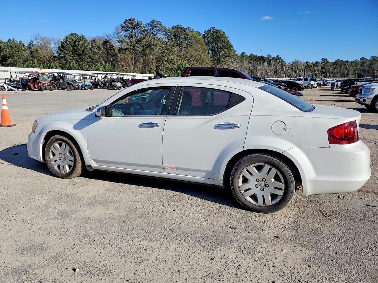 2013 Dodge Avenger Se - Фото 2