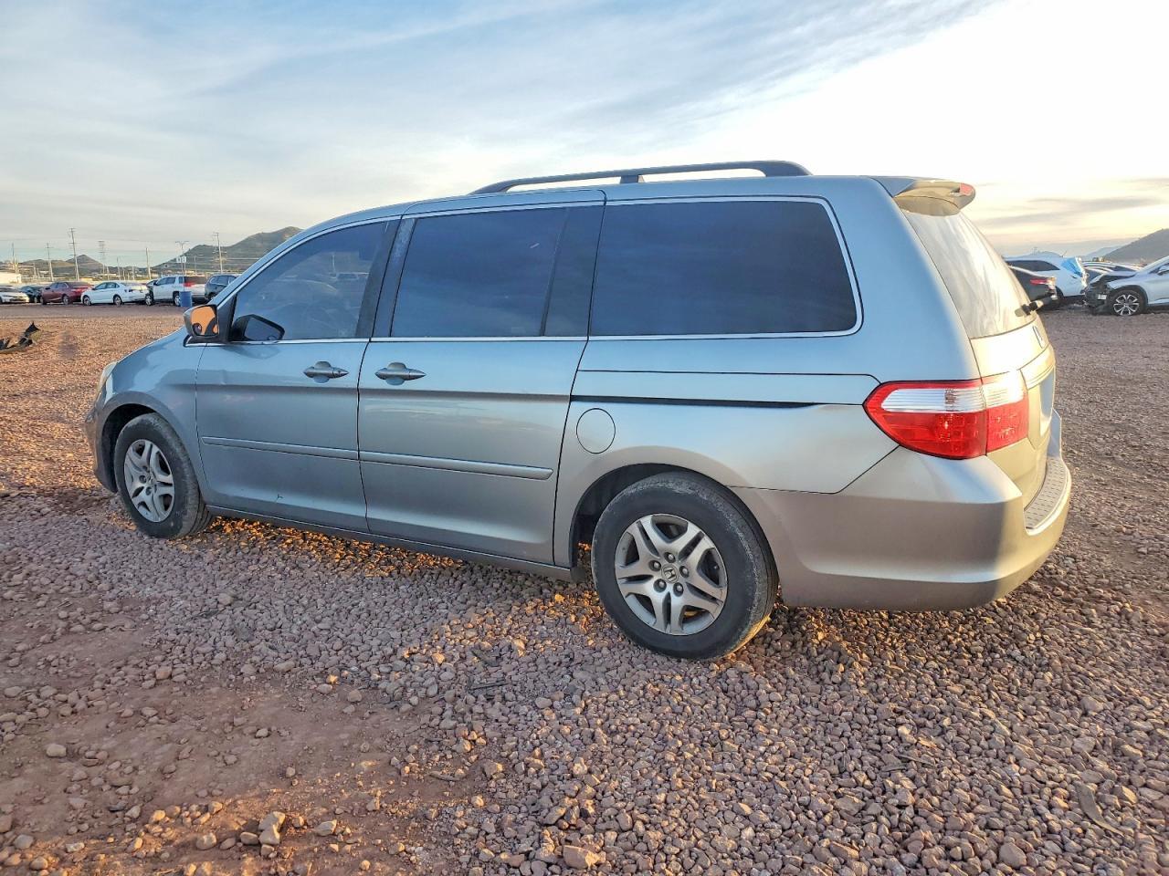 2006 Honda Odyssey - Image 2